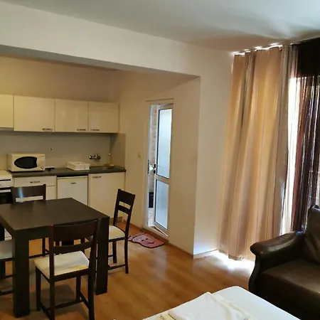Jelezchevi Guest Otel 2*