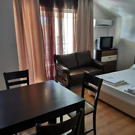 Jelezchevi Guest Otel Primorsko