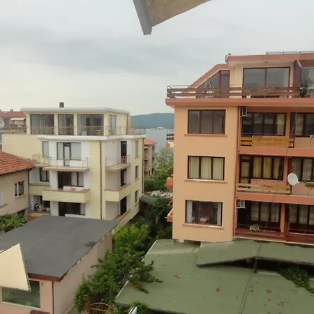 Otel Jelezchevi Guest Primorsko