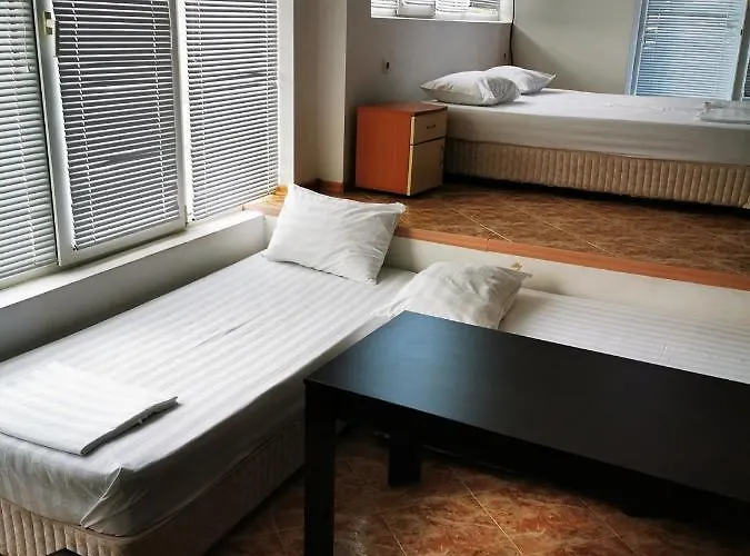 Jelezchevi Guest Hotel 2*