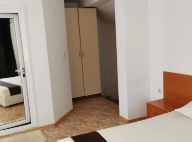 Hotel Jelezchevi Guest Primorsko