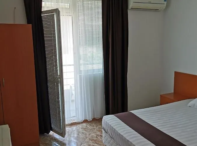 Jelezchevi Guest Hotel 2*