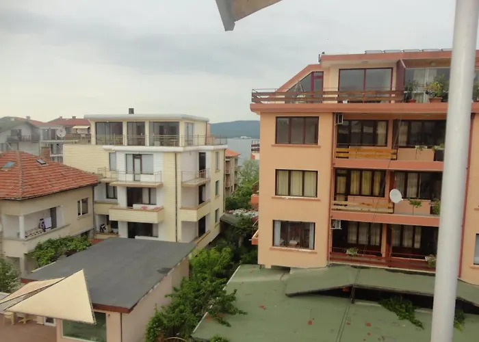 Hotel Jelezchevi Guest Primorsko