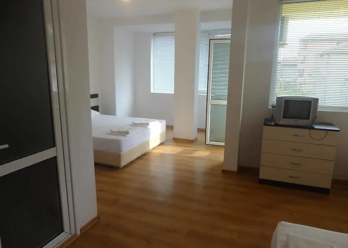 Hotel Jelezchevi Guest 2*